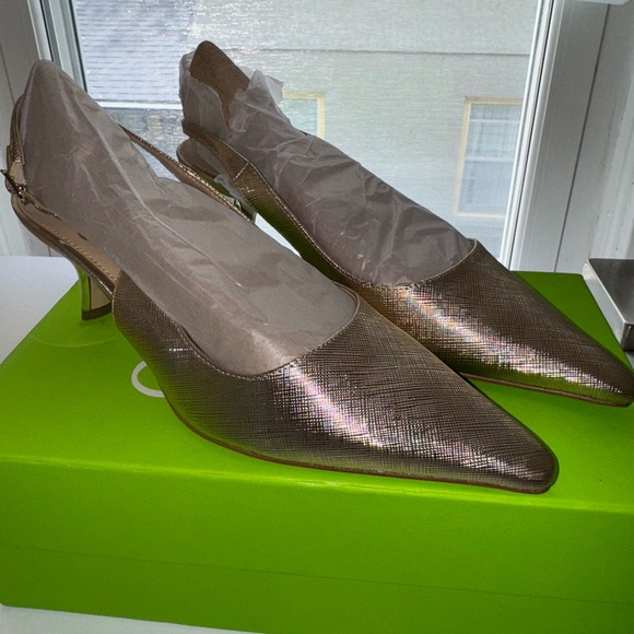 Sam Edelman Gold Slingback Heels with Pointed Toe - Picture 2 of 6